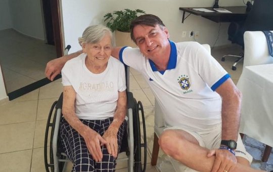 Mãe do presidente Jair Bolsonaro morre aos 94 anos