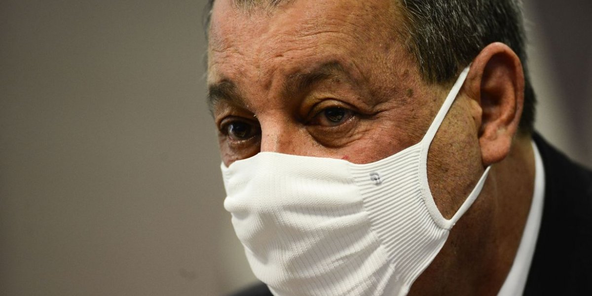  Senador Omar Aziz testa positivo para covid-19