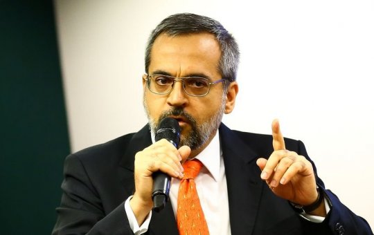 Falas polêmicas de Weintraub durante entrevista serão investigadas pelo STF