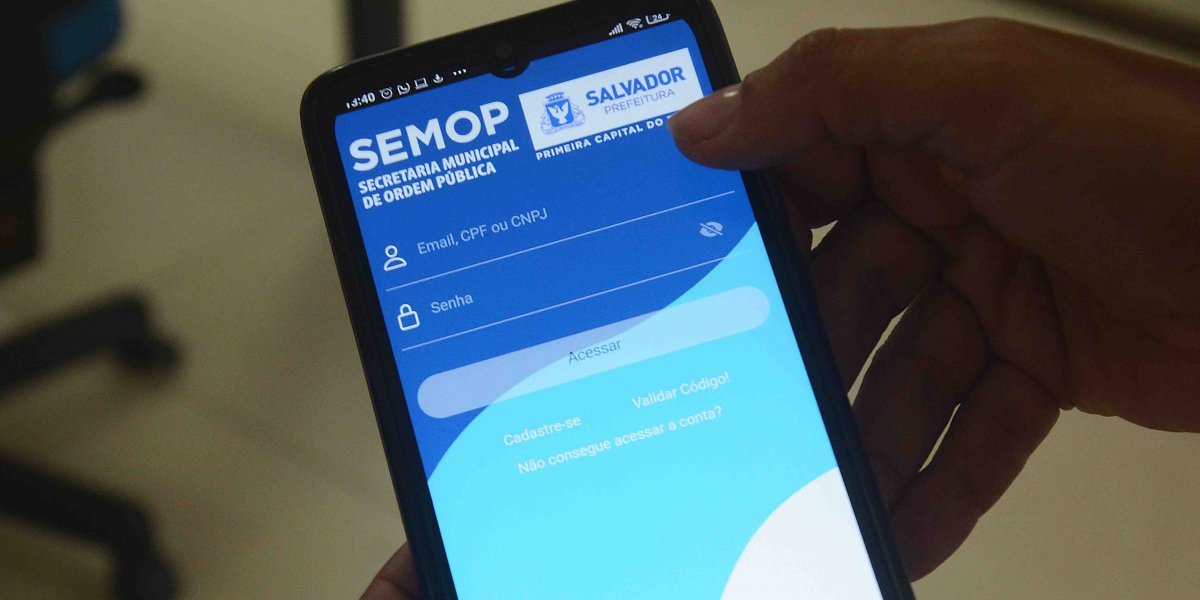 Comerciantes informais de Salvador podem solicitar licença através de aplicativo