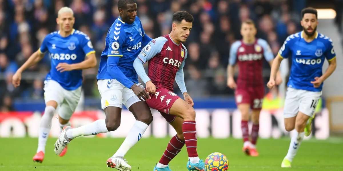 Em duelo de brasileiros, Aston Villa de Coutinho bate o Everton de Richarlison