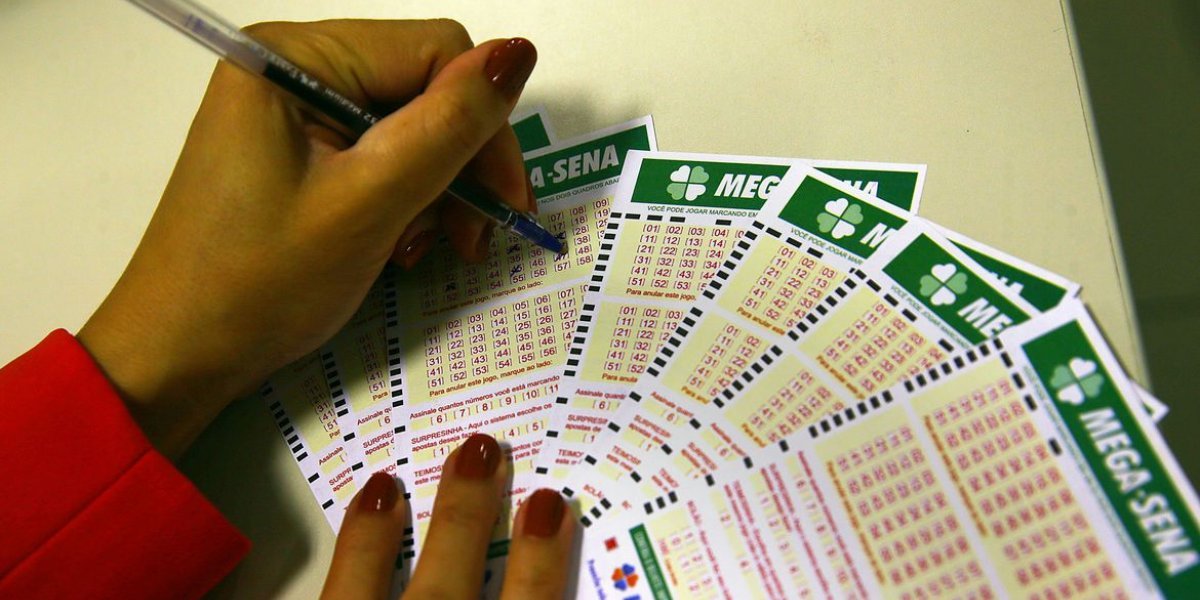 Mega-Sena acumula; veja os números sorteados no concurso 2.446
