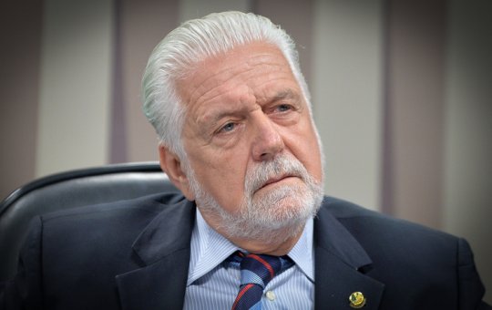 Wagner crítica ajuda do governo federal aos municípios que sofreram com chuvas 