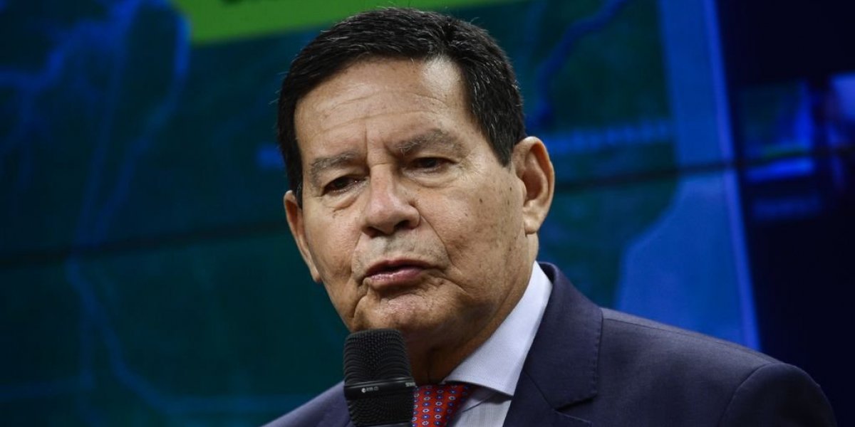 Mourão faz chacota de reajuste para servidores: “Dez centavos de aumento?”