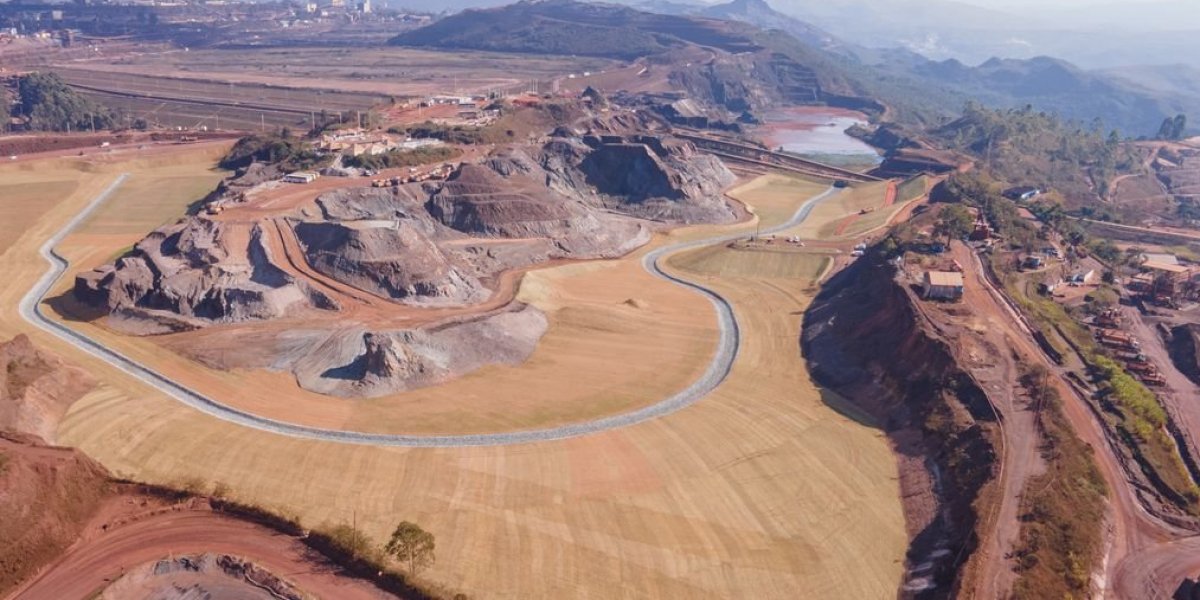 Três anos após ruptura em Brumadinho, chuvas colocam barragens em alerta
