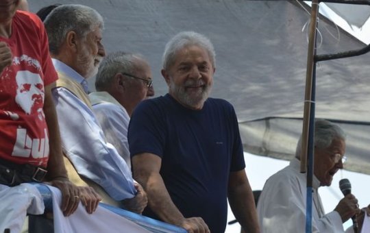 Randolfe Rodrigues é convidado para equipe de campanha de Lula