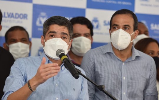 Aniversariante do dia, ACM Neto enaltece ações de combate à pobreza em Salvador