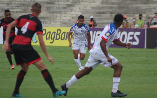 Com gols no final, Bahia vence Campinense em estreia na Copa NE