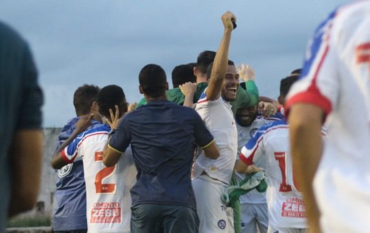 Guto enaltece importância dos experientes Rodallega, Cirino e Mugni para o Bahia