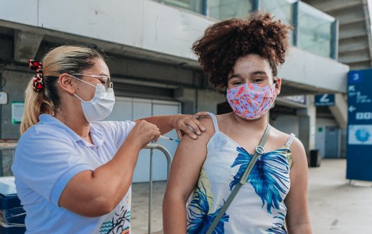 Confira estratégia de vacinação contra Covid-19 nesta segunda (31)