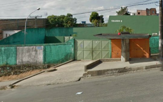 Colégio estadual é atingido por incêndio em Periperi