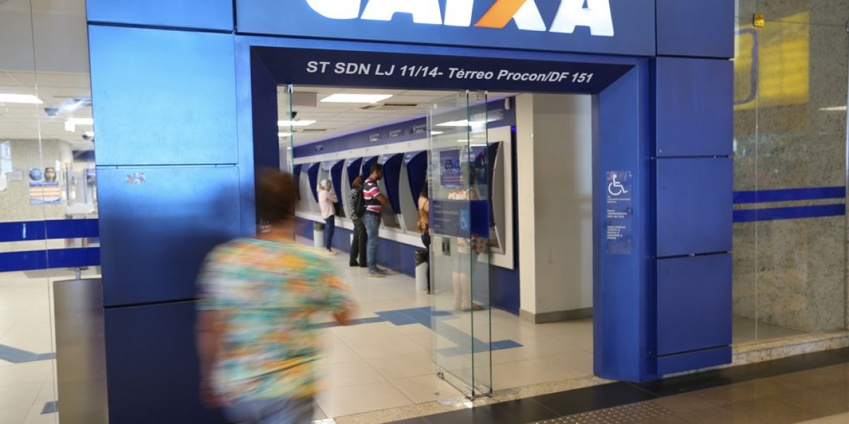 Sindicato dos Bancários e dos Vigilantes protestam no Comércio