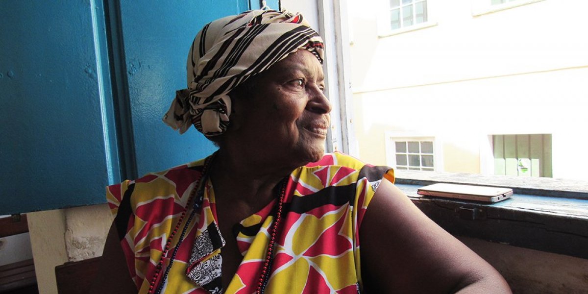 Corpo de Alaíde do Feijão é sepultado no Quinta dos Lázaros, em Salvador