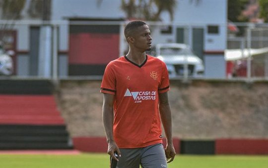 Negociação de David para o Metalist deve render ao Vitória R$ 6 milhões