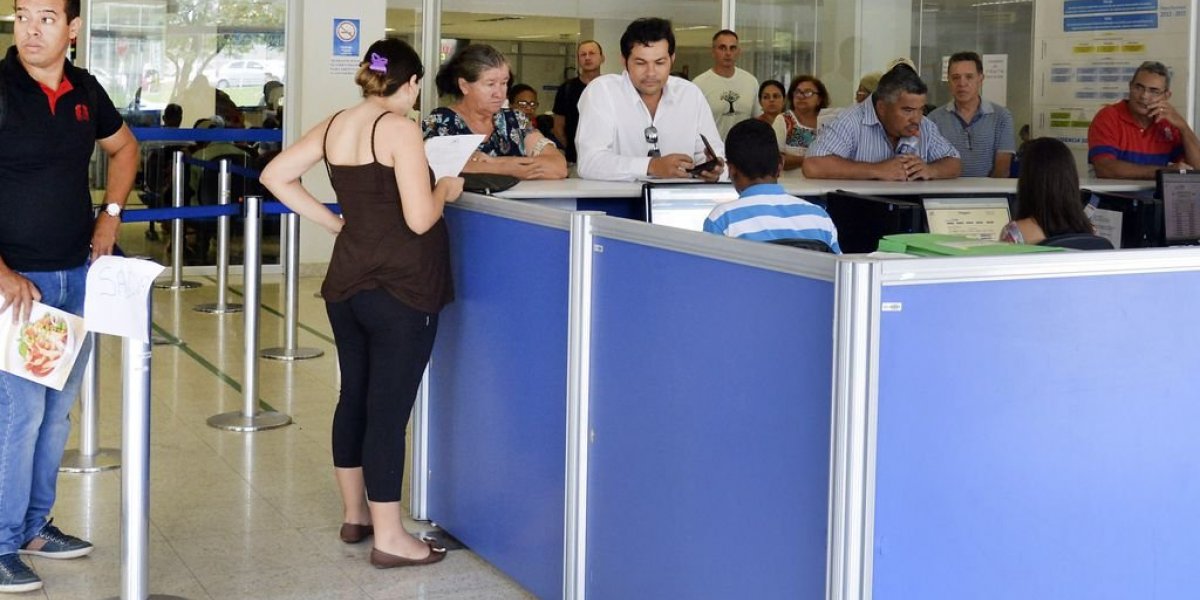 INSS começa a pagar com reajuste quem ganha mais de um salário mínimo