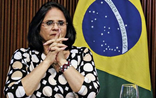 Damares associa gravidez na adolescência ao Tik Tok