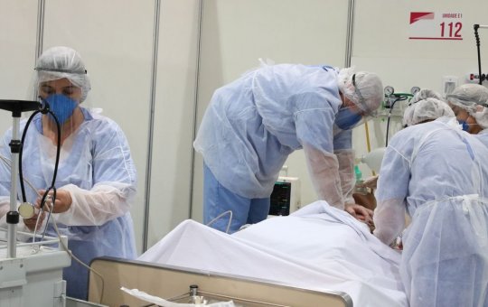 Casos de síndrome respiratória grave tendem a crescer em 23 estados