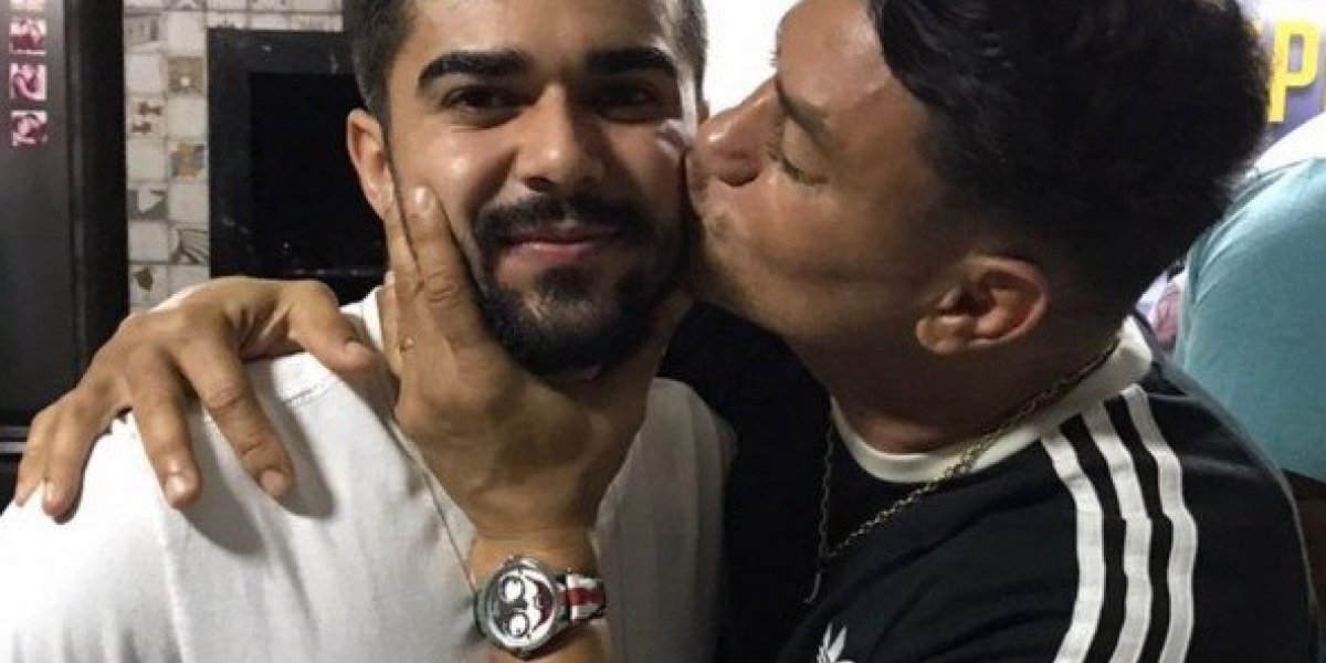Popó Freitas surpreende internautas ao posar ao lado do namorado do filho