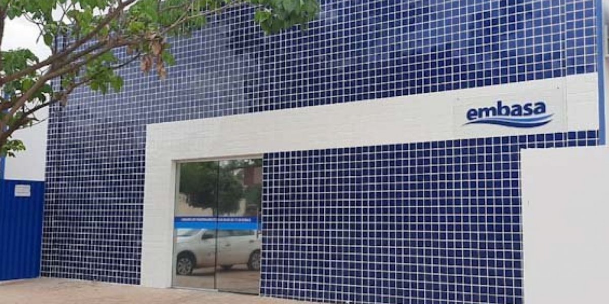 Funcionário da Embasa sofre descarga elétrica durante reparo em caixa d'água