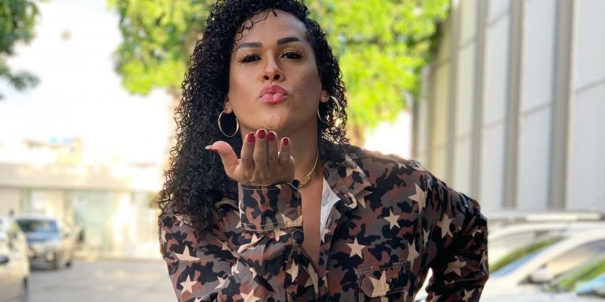 Léo Kret diz que já namorou cantor, jogador e apresentador; confira agora