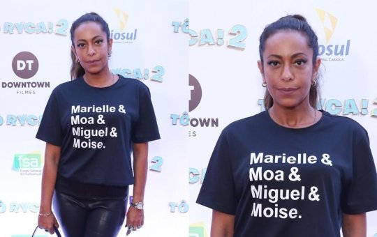 Samantha Scmütz protesta em pré-estreia do filme 'Tô Ryca 2'