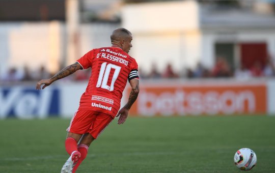 Ypiranga vence Internacional no interior e assume ponta no Gaúcho