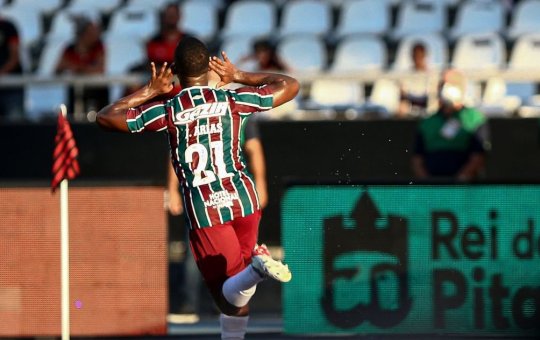 Fluminense é letal e supera Flamengo no primeiro clássico do Carioca