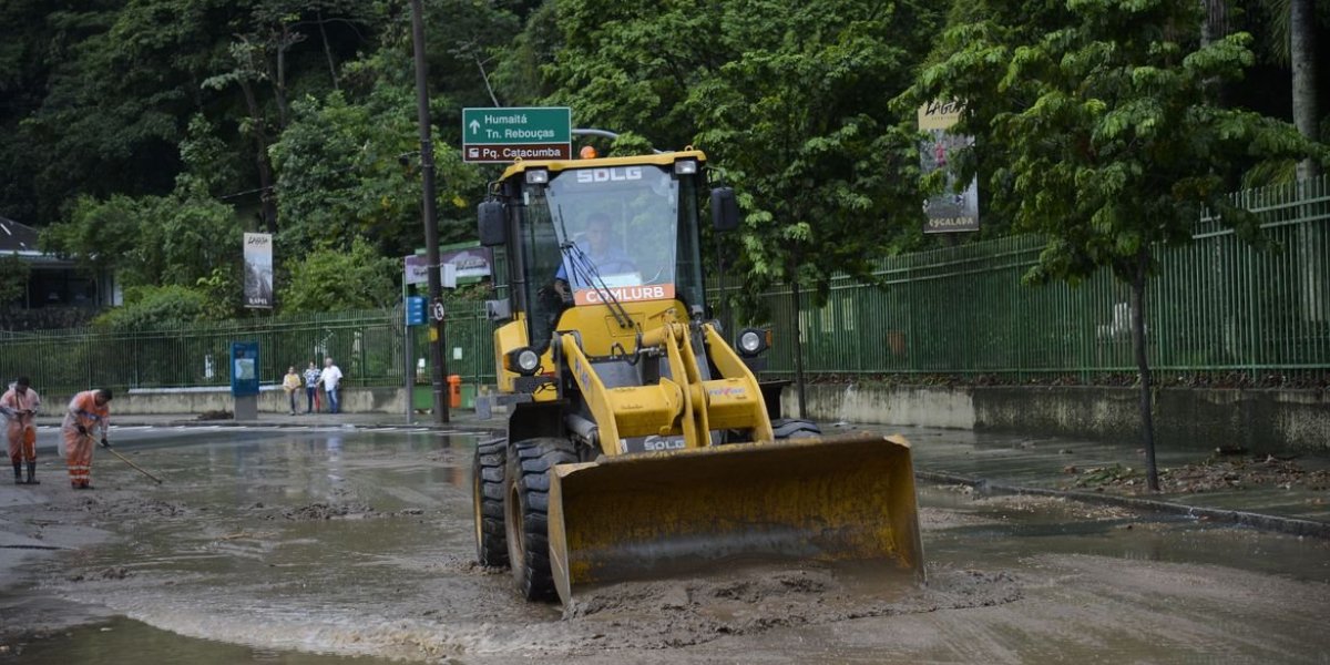 Rio de Janeiro: Fortes chuvas provocam novos alagamentos e acidentes