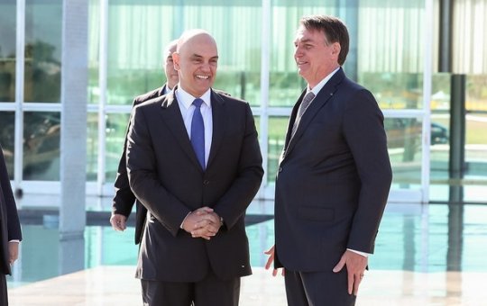 Presença de Flávio causa constrangimento entre ministros de STF e Bolsonaro