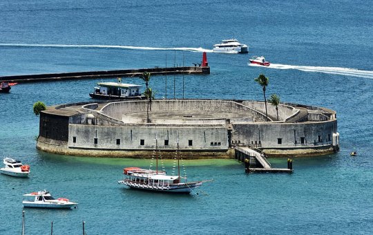 Corpo de mergulhador é encontrado na região do forte de São Marcelo