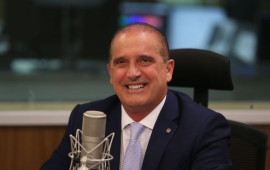 Onyx Lorenzoni diz que Brasil terá emprego para geração nem-nem e idosos