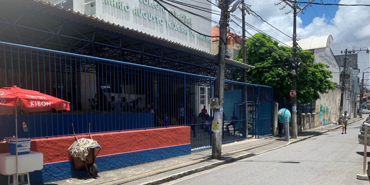 "Tá todo mundo seguro", diz estudante sobre protocolos de segurança nas escolas