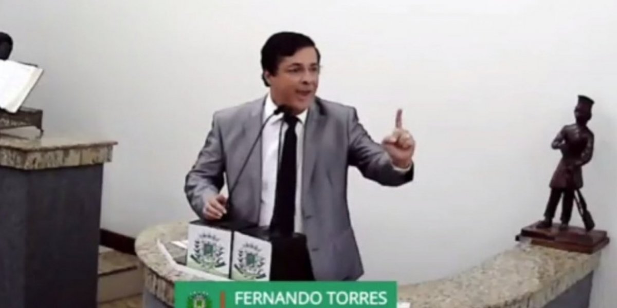 'Chamou pra mão'! Vereador de Feira de Santana ameaça colega no plenário