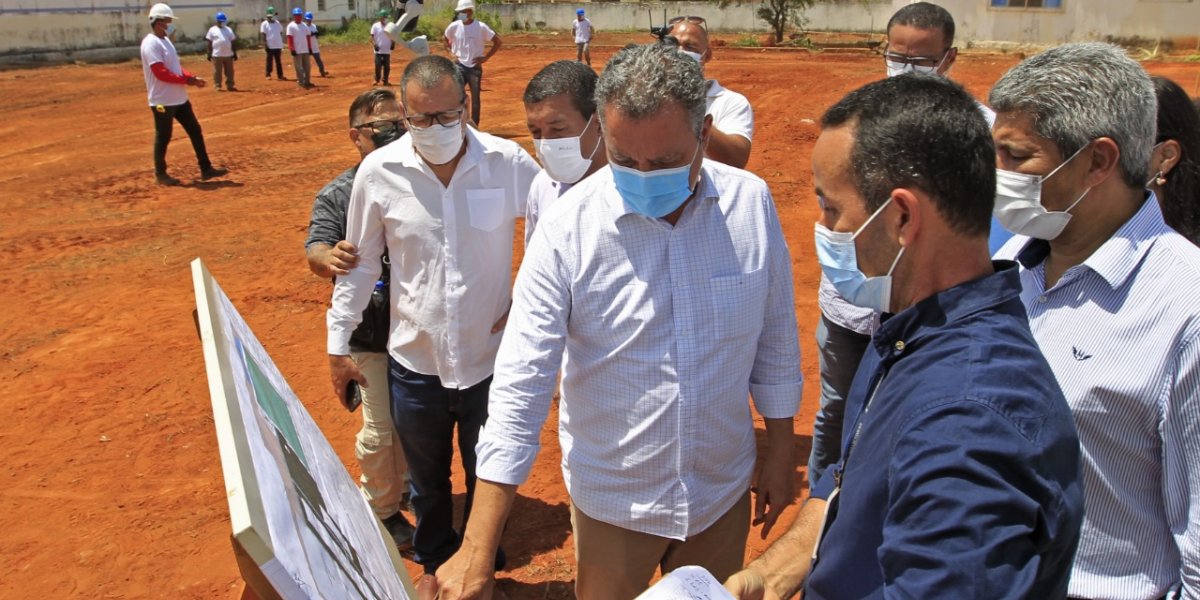 Rui autoriza modernização de escola e obras de pavimentação em Barra do Mendes