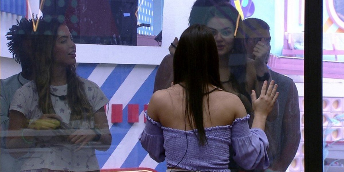 BBB 22: Dupla da casa de vidro entra no programa e dá informações aos Brothers