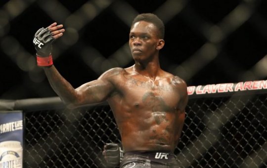 UFC 271: Israel Adesanya defende cinturão dos médios contra Robert Whittaker