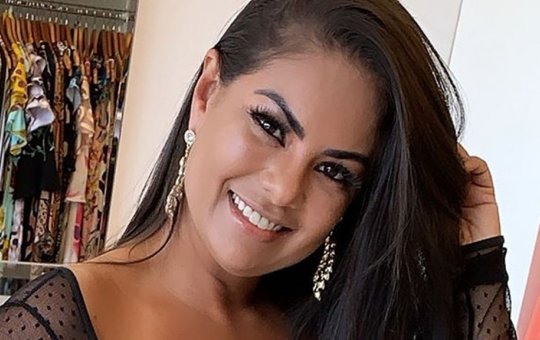 Cantora da banda Calcinha Preta é internada com insuficiência renal