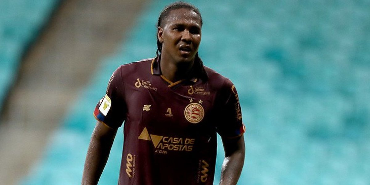 Rodallega recebe elogios do técnico do Bahia depois de participação contra o CSA