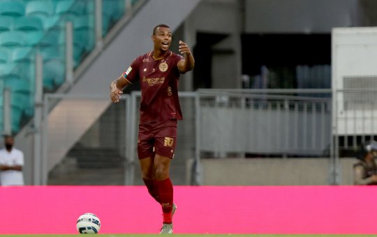 Expulso, zagueiro desfalca o Bahia contra o Fortaleza