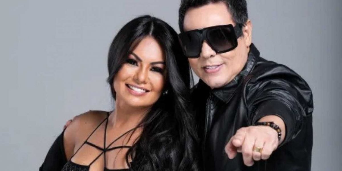 Membros da 'Calcinha Preta' se reúnem em hospital para homenagear Paulinha