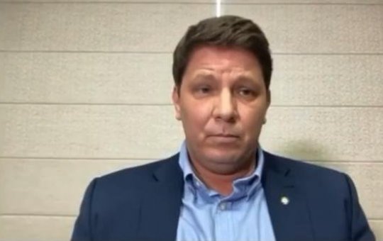 Veja: Mário Frias é questionado ao vivo sobre uso de dinheiro público em viagem