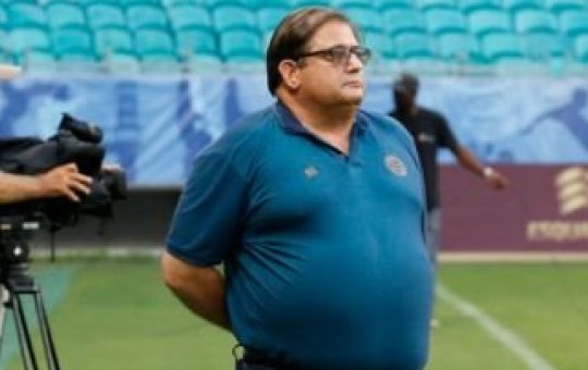 Após derrota para o Fortaleza, Guto Ferreira admite necessidade de peças