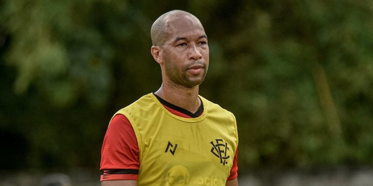 Ansioso, Dinei deve retornar aos gramados no início de Março