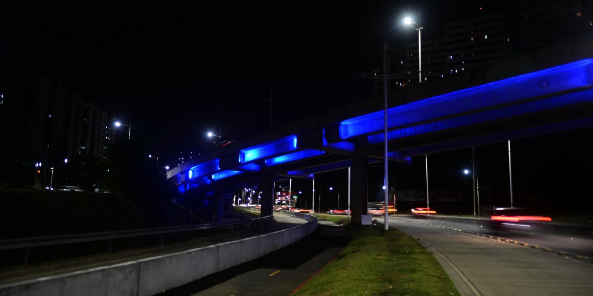 Viadutos do BRT recebem iluminação cênica no Itaigara e Avenida ACM