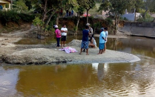 Adolescente de 14 anos morre após se afogar em Guaratinga