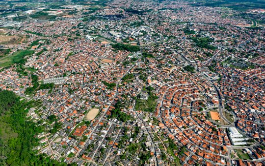 Camaçari: Idoso de 62 anos é preso em flagrante com armas de fogo