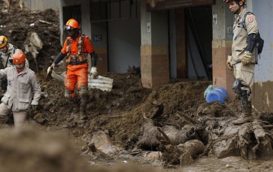 Chuva: Sobe para 208 número de mortos na tragédia em Petrópolis