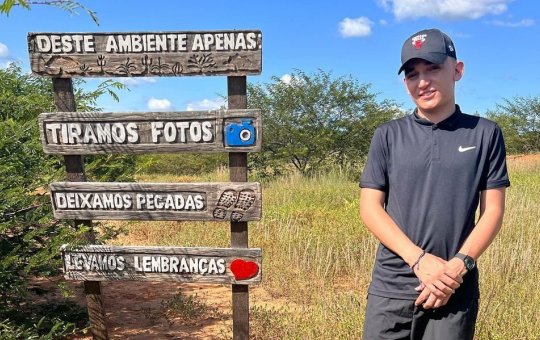 Cantor João Gomes faz desabafo: "Vontade de sumir e pedindo a Deus muita força"