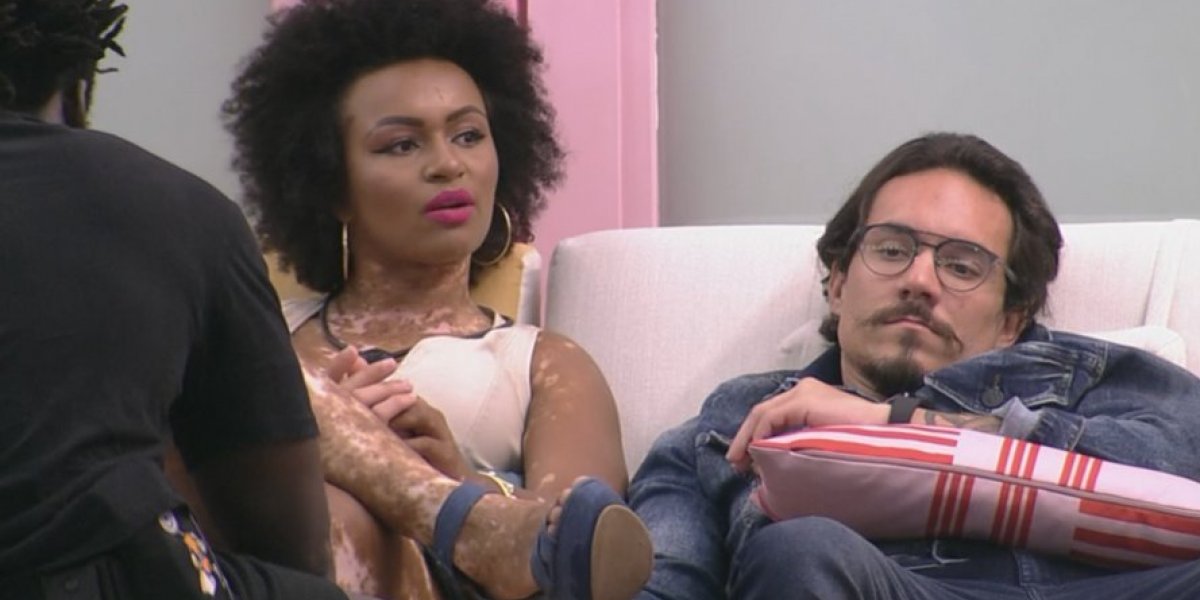 BBB 22: Natália e Eli transam pela segunda vez e internautas criticam barulho