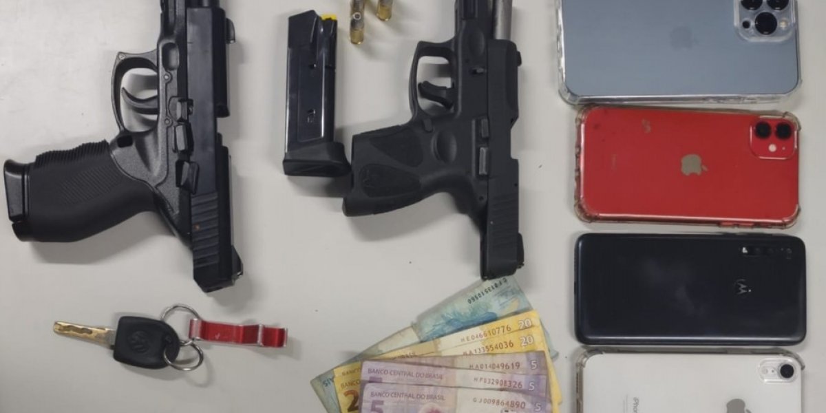 Homens são presos com armas e drogas em Camaçari